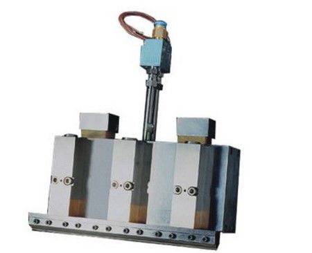 Three-knife glue gun