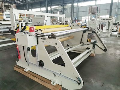 Automatic feeding system of gluing machine